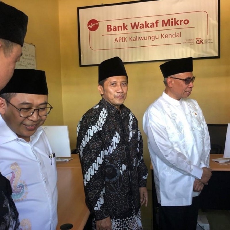 Pesantren APIK Kaliwungu Luncurkan Bank Wakaf Mikro