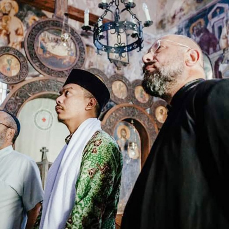 Ketika Santri Cirebon Lantunkan Kasidah untuk Rabbi Yahudi di Gereja