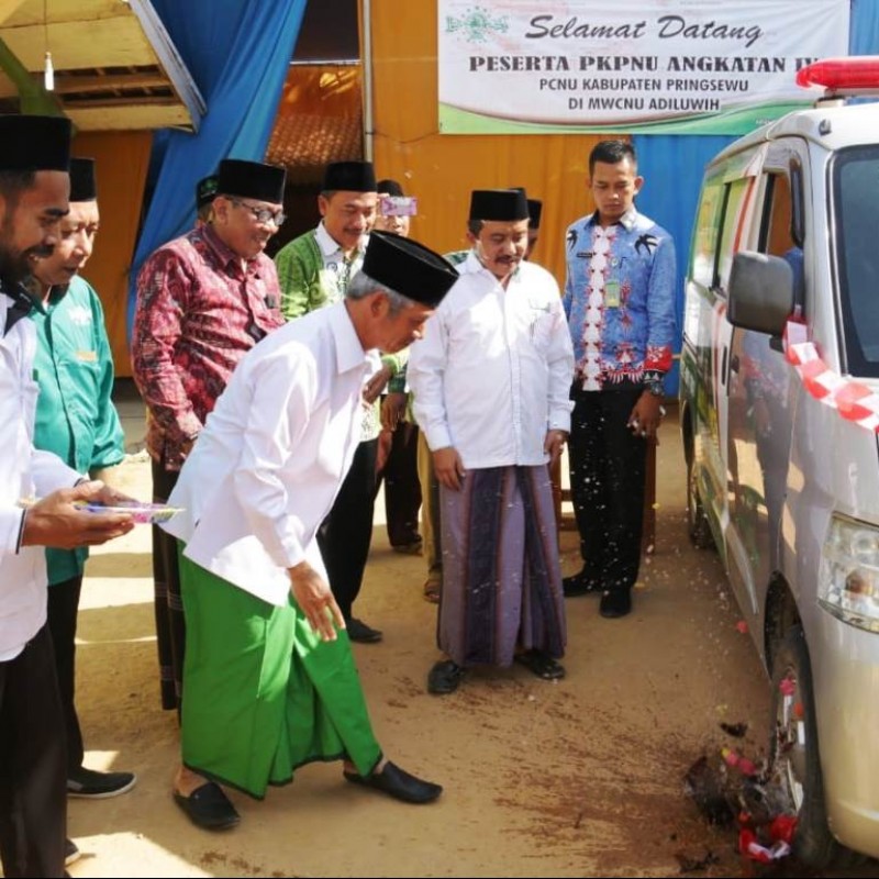 Bupati Luncurkan Ambulans 'Koin' LAZISNU Pringsewu