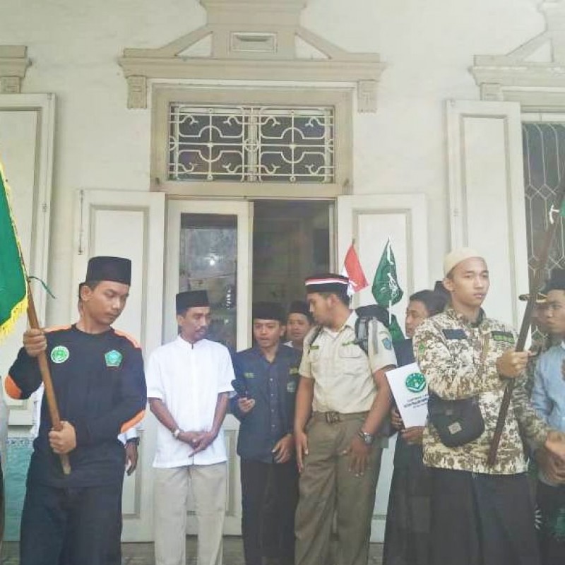 Sambut Hari Santri, Kader IPNU Surabaya Jalan Kaki Menuju PBNU
