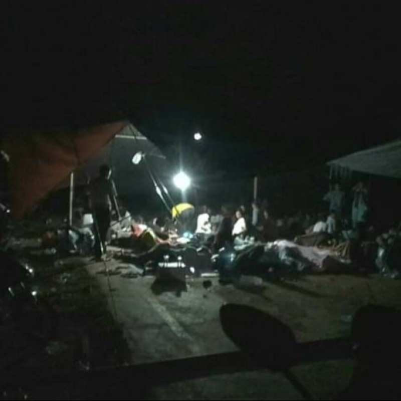 Warga Ambon Masih Mengungsi Setelah Gempa Kamis