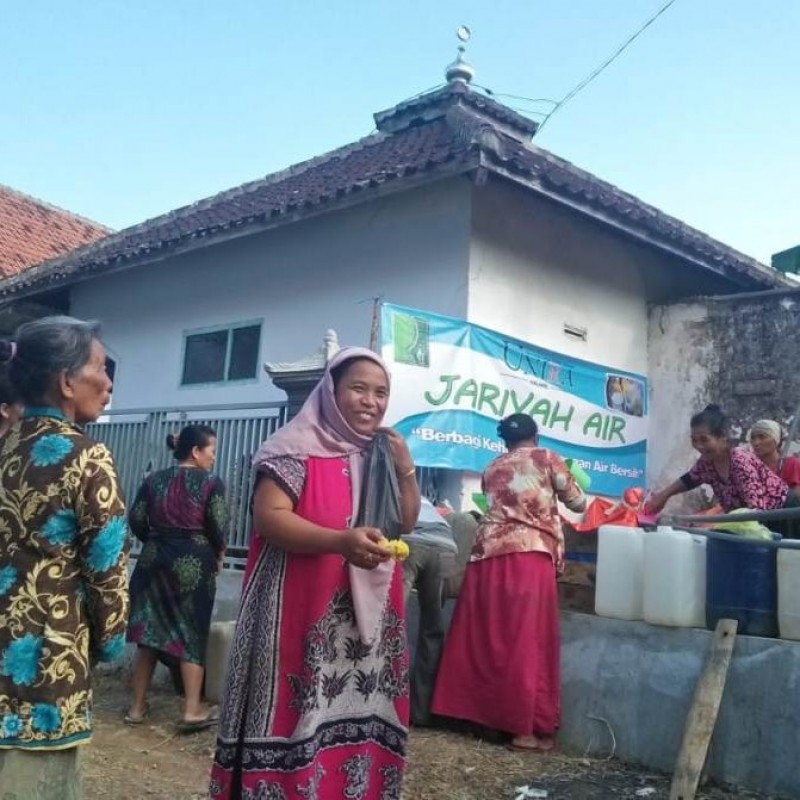 Universitas Raden Rahmat Malang Bagikan Sejuta Liter Air Bersih untuk Desa Kekeringan