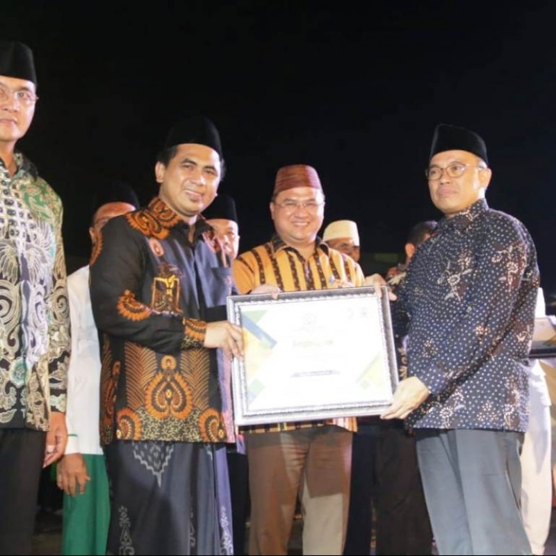 Peduli Madrasah Diniyah, Empat Kepala Daerah Terima Penghargaan