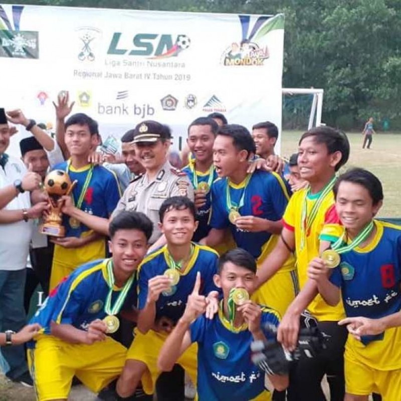 Pesantren Riyadul Mutaalimin Bogor Juarai LSN Regional Jabar IV 2019