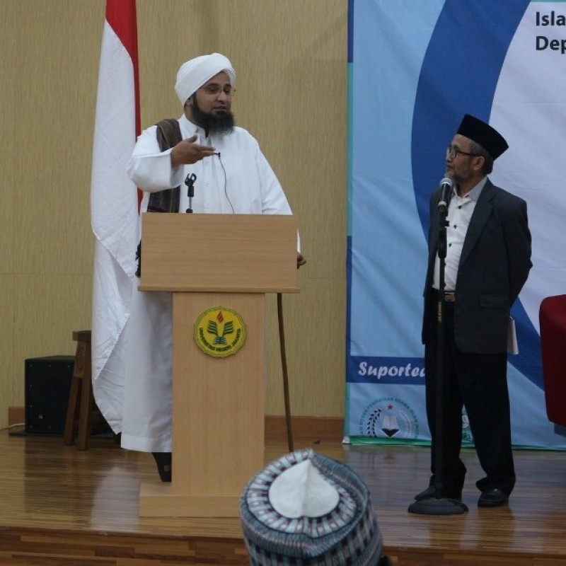 Datang ke Indonesia, Habib Ali Al-Jufri Bantah Hadiri Reuni 212