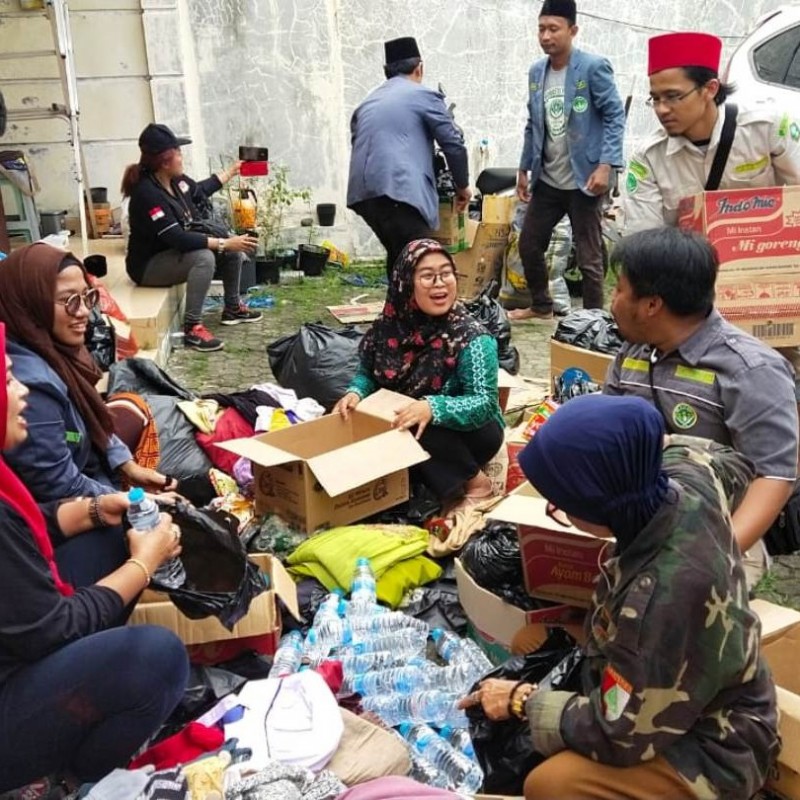 LPBI NU DKI Jakarta Beri Bantuan Korban Banjir dan Bersih-Bersih Rumah