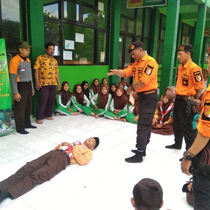 Pelajar SMKNU di Jombang Belajar Keterampilan Hadapi Bencana