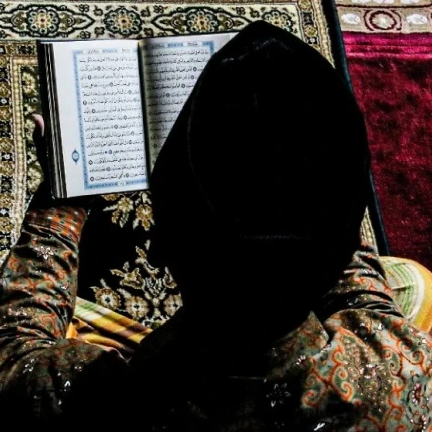 Tentang Nuzulul Qur'an dan Keutamaan Membaca Al-Qur'an