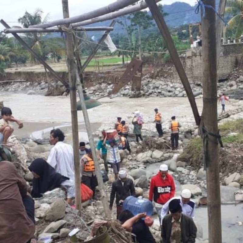 Suasana 'Horor' Perjalanan Tim LTM PBNU ke Desa Terdampak Longsor Bogor