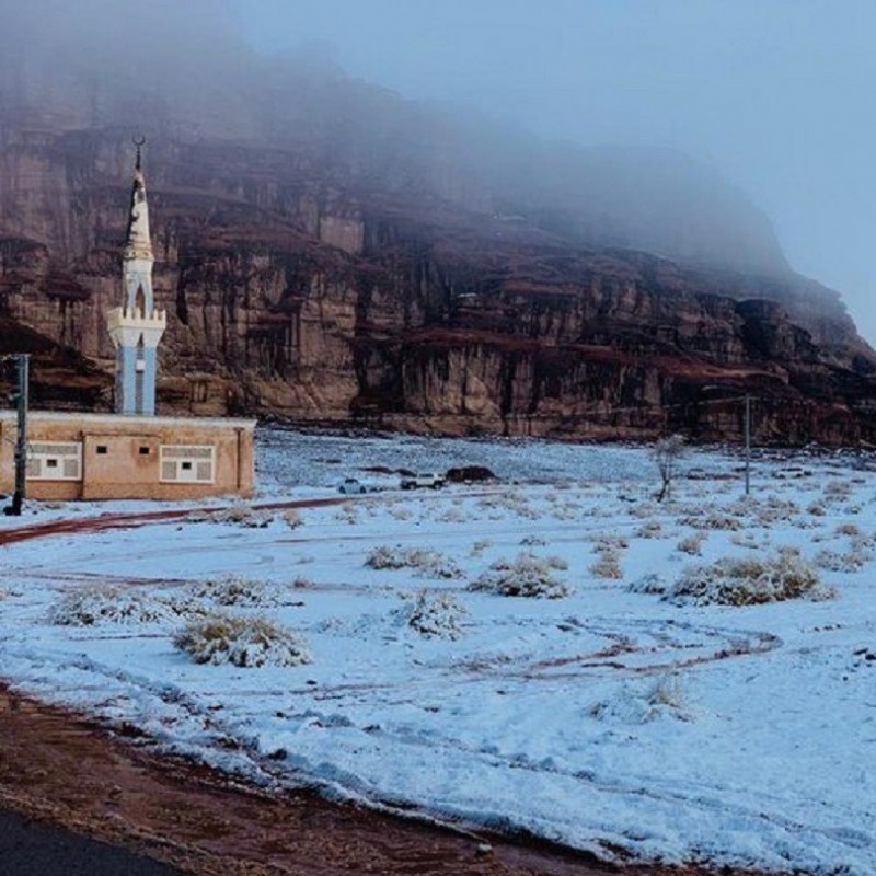 Tak Biasa, Salju Turun di Sejumlah Wilayah Saudi