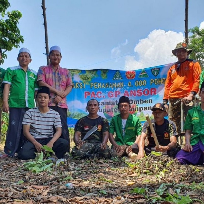 Gerakan Penghijauan Ansor Omben Sampang Tanam 4.000 Pohon