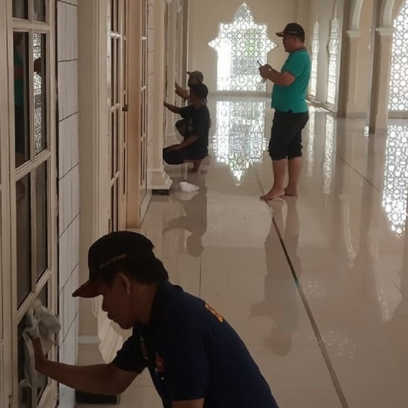 NU Cipinang Besar Utara Bersih-bersih Masjid Se-Kelurahan