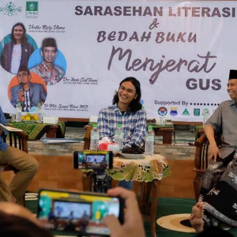 Bedah Buku Gus Dur di Bondowoso Membawa Pesan Cinta Tanah Air