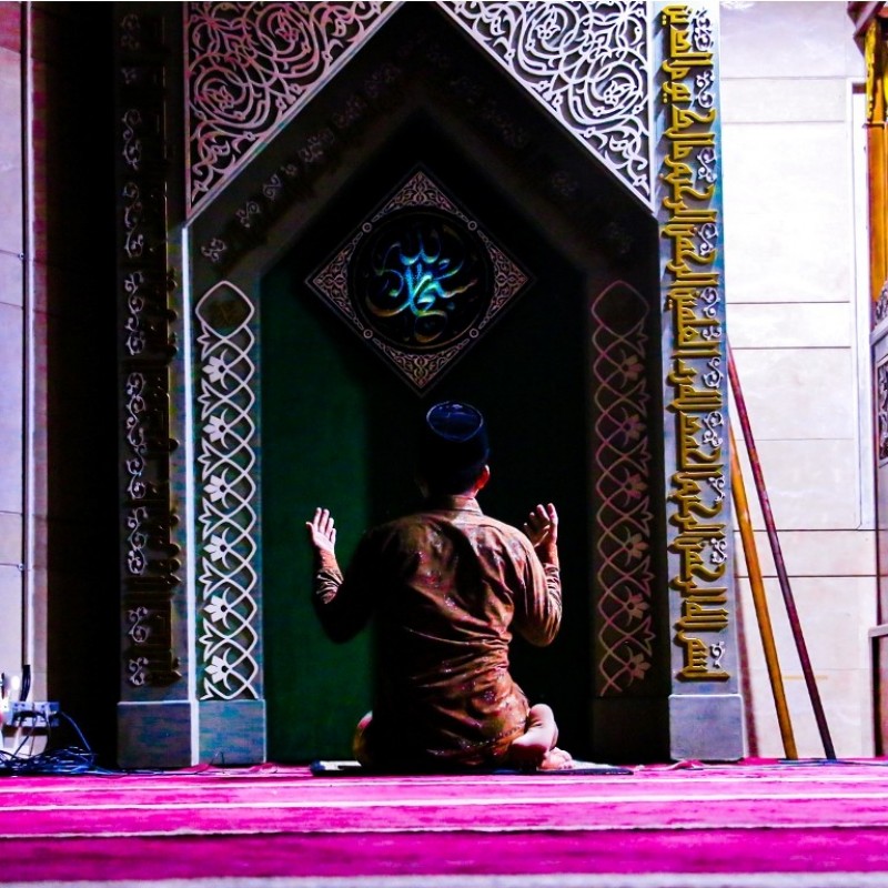 Khutbah Jumat: Menempa Diri di Madrasah Ramadhan