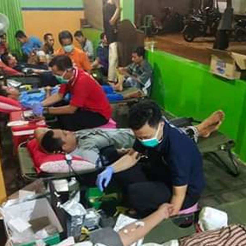 Stok Menipis, Pesantren Nailun Najah Jepara Donor 60 Kantong Darah