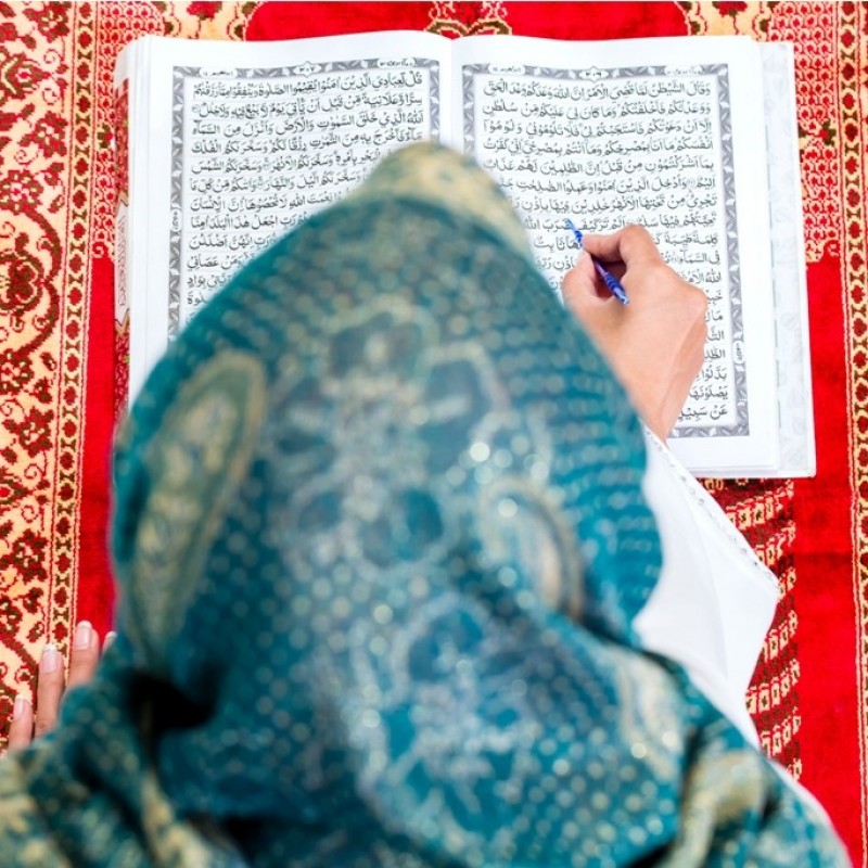 Membaca Al-Qur’an tanpa Paham Artinya dan Perumpamaan Keledai