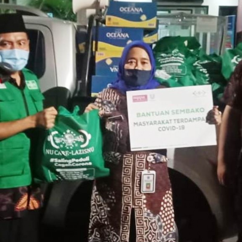 NU Care-LAZISNU Salurkan Bantuan ke Warga Terdampak Covid-19 di Jakarta