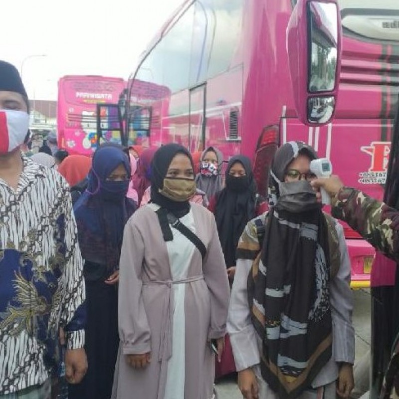 RMINU Lampung Kawal 2.500 Santri Kembali Mondok ke Jawa Timur