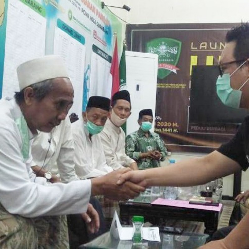 Rais PCNU Surabaya Tuntun Dua Pria Masuk Islam 