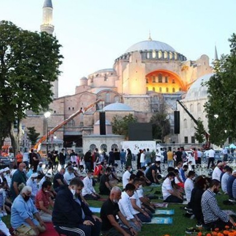 Hagia Sophia Selenggarakan Jumatan Pertama setelah 86 Tahun, Jamaah Membludak