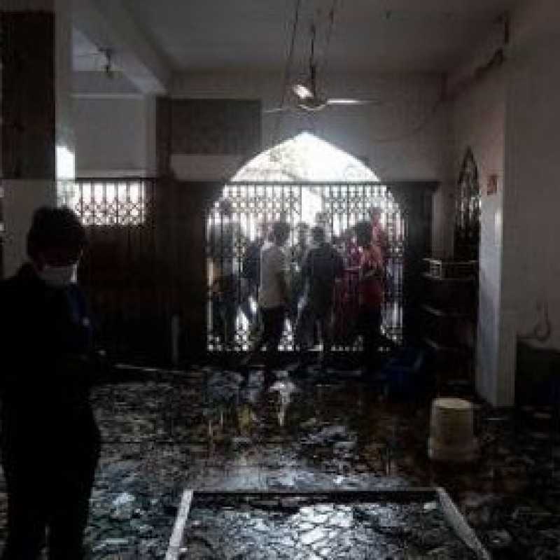 24 Meninggal dalam Ledakan di Masjid Bangladesh