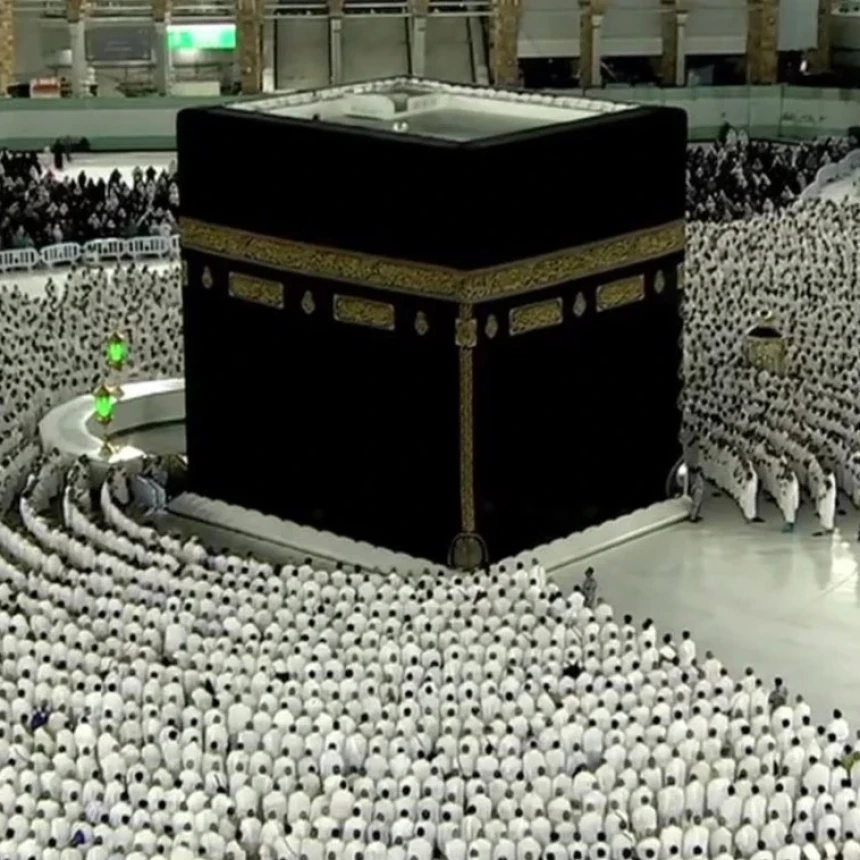 Apakah Umrah Gugurkan Kewajiban Haji?