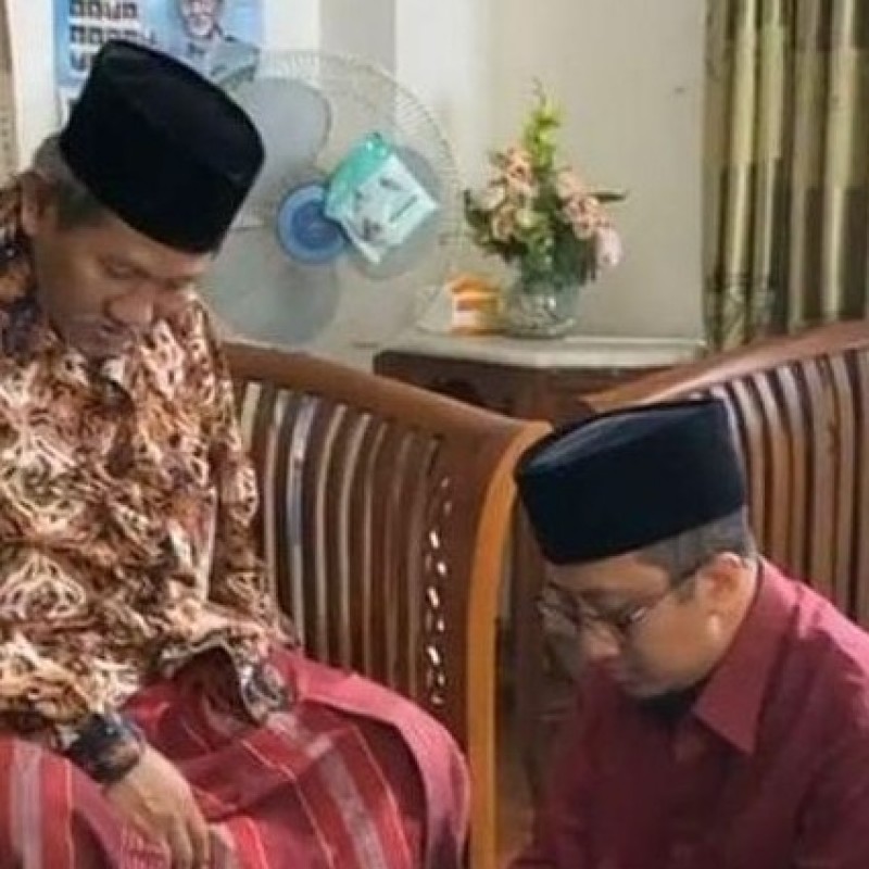 Sowan Kiai Najib Krapyak, Ustadz Yusuf Mansur Setor Baca Al-Qur’an