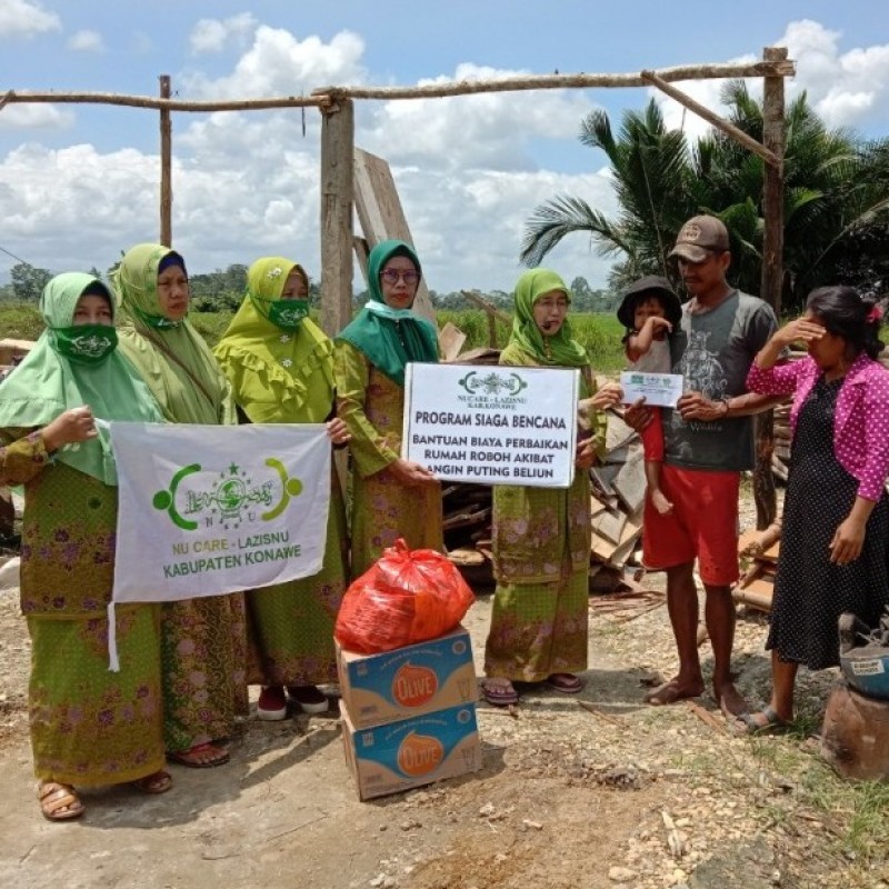 Puting Beliung Rusak Rumah dan Madrasah di Konawe, LAZISNU Kirim Bantuan