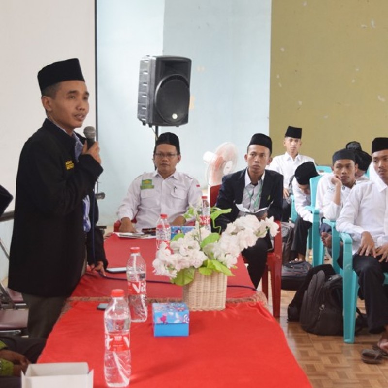 Pesantren Durrotu Aswaja Semarang Wajibkan Santrinya Ikut PKPNU