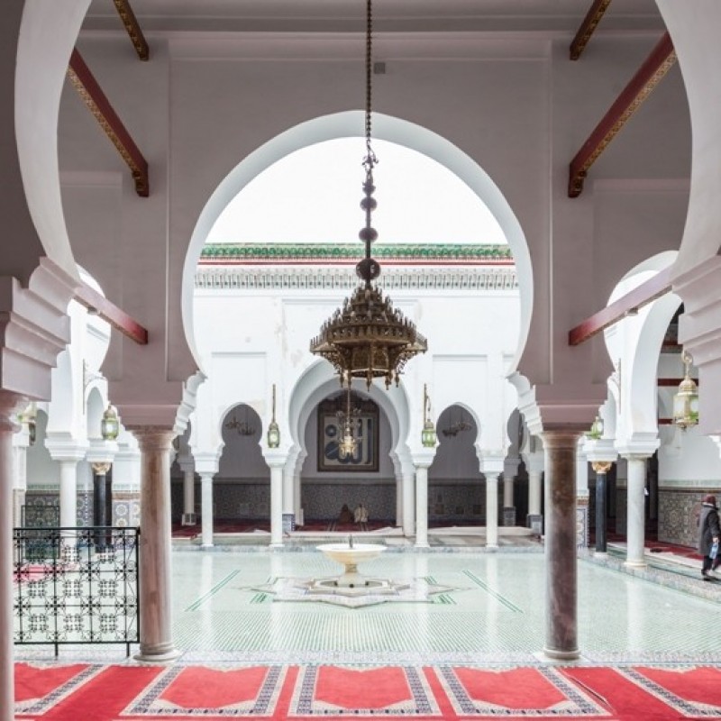UEA Buka Kembali Masjid untuk Shalat Jumat Mulai 4 Desember