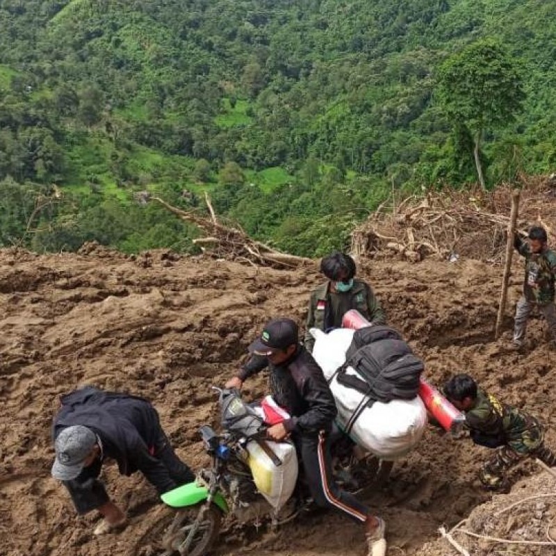 Perjalanan Banser Kirim Bantuan ke Desa Terisolasi Pasca-Gempa Sulbar