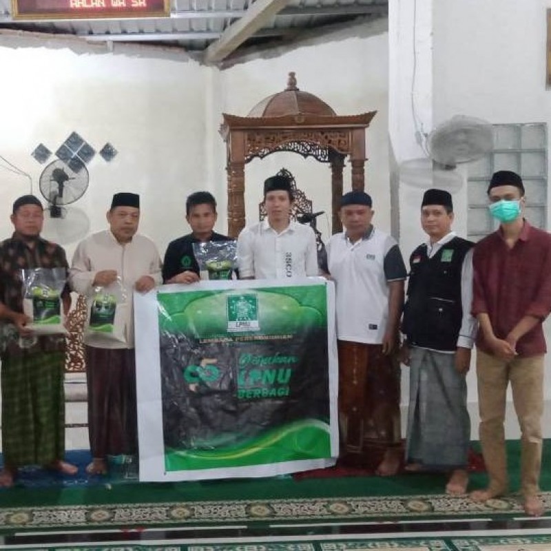 NU Makassar Berbagi Beras kepada para Imam dan Marbot Masjid