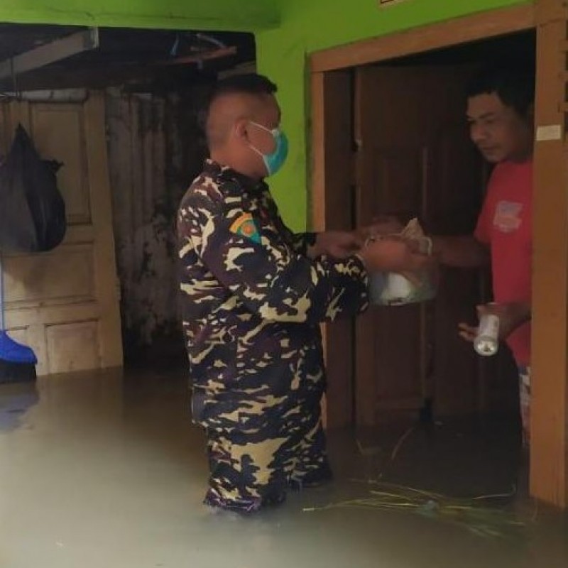 Relawan NU Peduli Bantu Warga Terdampak Banjir Jakarta Tanpa Disuruh