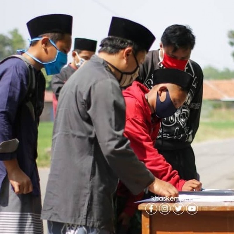Pesantren di Cirebon Pulangkan Santri Lebih Awal dengan Protokol Kesehatan