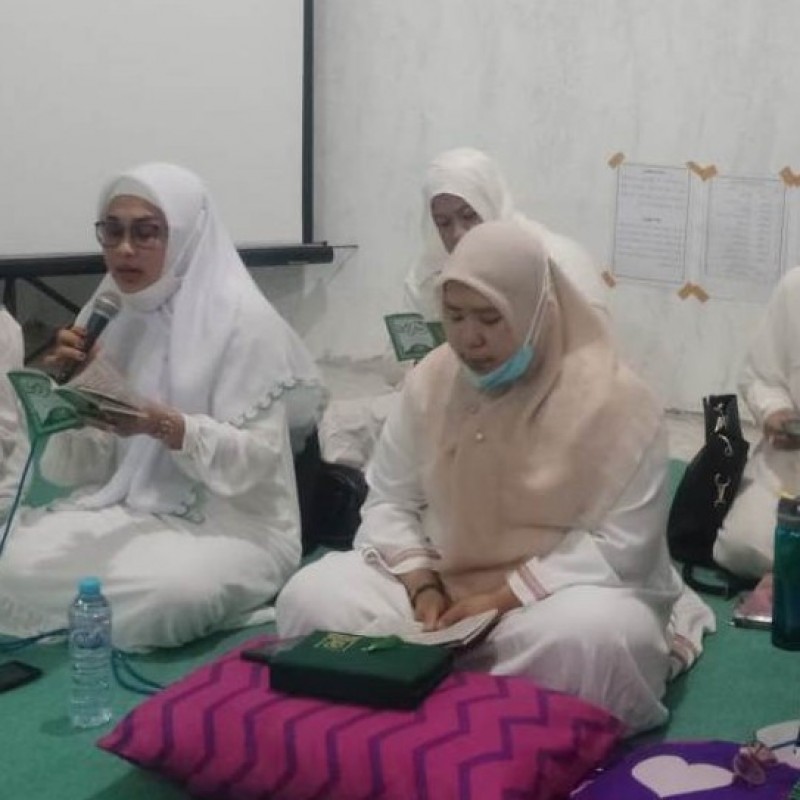 Lewat Shalawat Burdah, Fatayat NU Kota Surabaya Doakan lbu Pertiwi