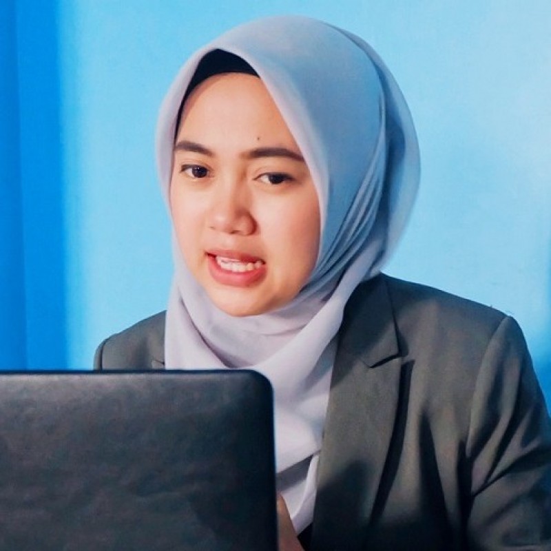 Penguatan Literasi Digital menurut Putri Hijab Lampung