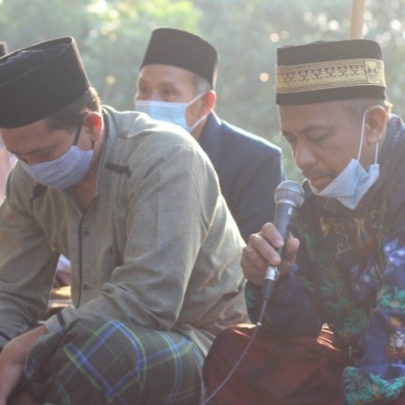 Ziarah ke Makam Anggota Pasukan Pangeran Diponegoro di Desa Criwik Rembang