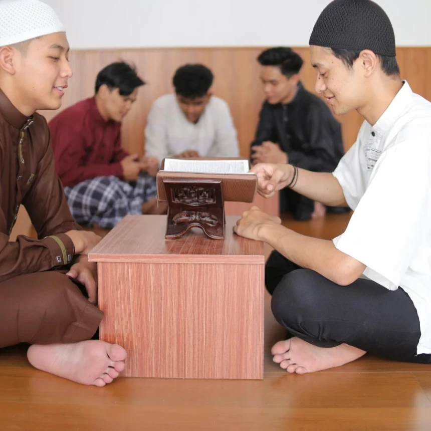 Khutbah Jumat: Syukur Batin dan Syukur Lahir: Mengakui Nikmat dan Menggunakannya untuk Taat