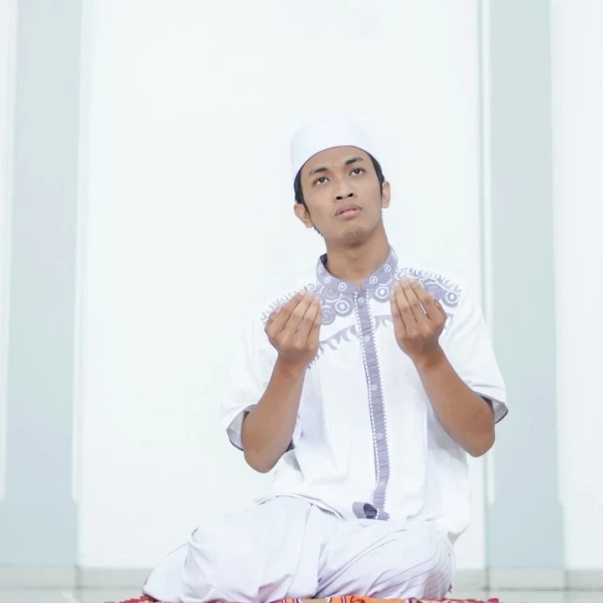 Bagaimana Sikap Kita Saat Doa Tak Kunjung Terkabul?
