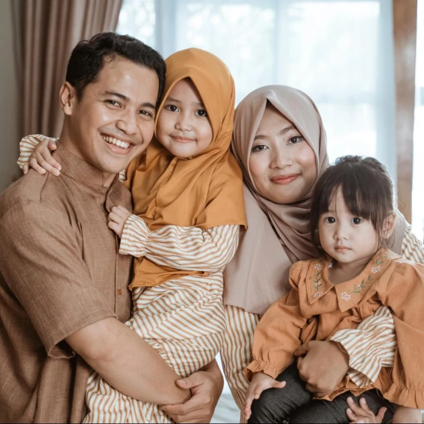 Kajian Hadits: Batas Taat kepada Orang Tua dalam Islam