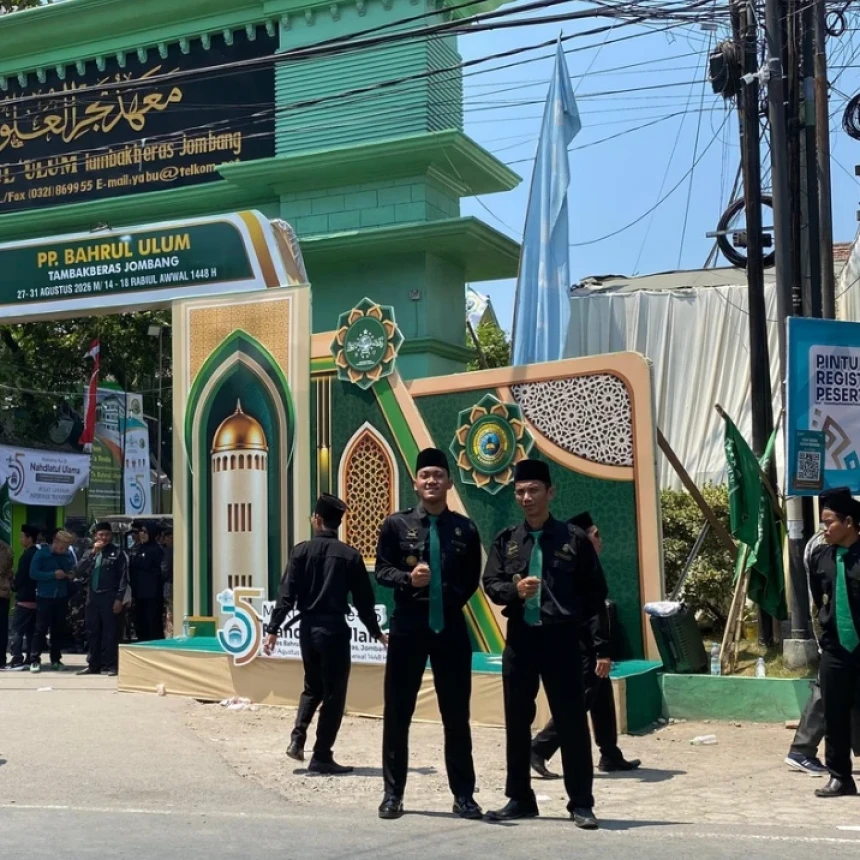 Ratusan Pasukan Inti Pagar Nusa Jaga Ketat di Area Registrasi dan Pembukaan Muktamar