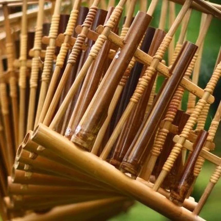 Mengenal Jenis Bambu sebagai Bahan Baku Angklung dan Cara Membuatnya