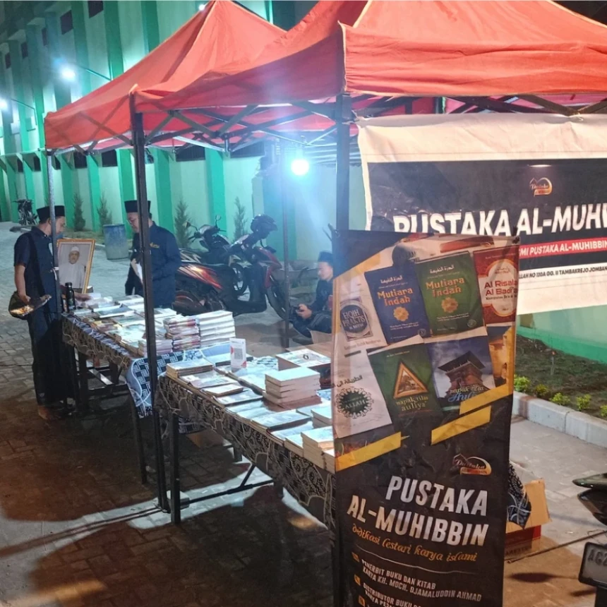 Stan Pustaka Al-Muhibbin Hadirkan Koleksi Karya Kiai dan Produk Santri di Muktamar Ke-35 NU