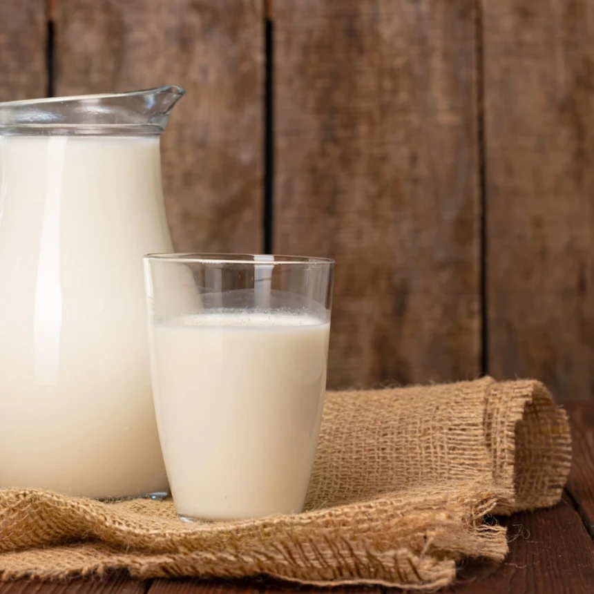Hukum Mengonsumsi Susu dari Hewan yang Tidak Halal Dimakan, Halalkah?
