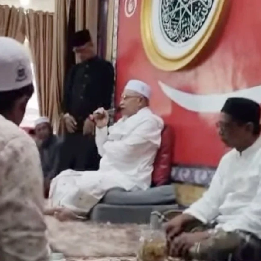 Mustasyar PBNU Abu Hasanoel Basri Ingatkan Masyarakat Istiqamah Sampaikan Kebenaran