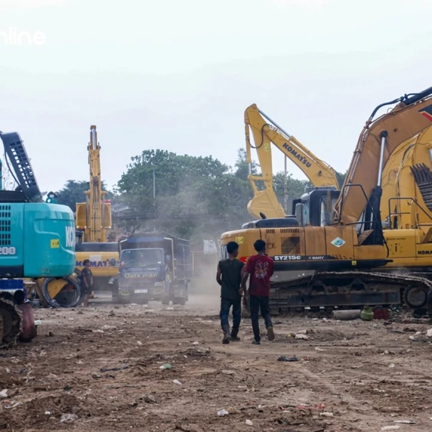 Pekerjaan Berat Teknisi Alat Berat