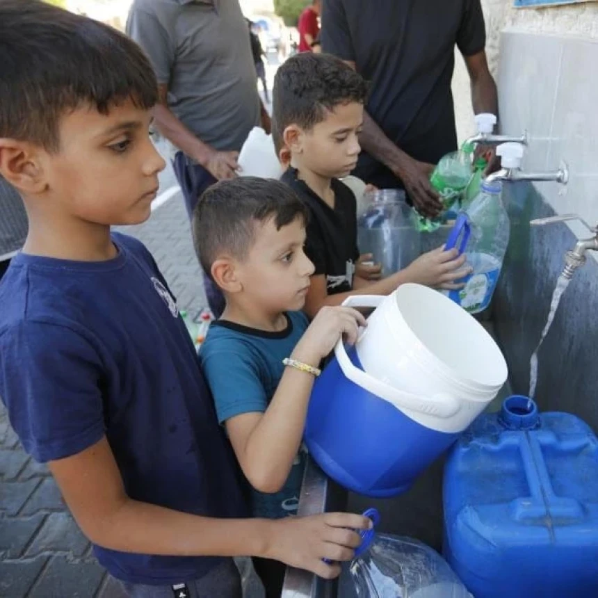Krisis Air Bersih di Palestina, Anak-Anak Gaza Minum Air dengan Kandungan Garam dan Polutan Tinggi