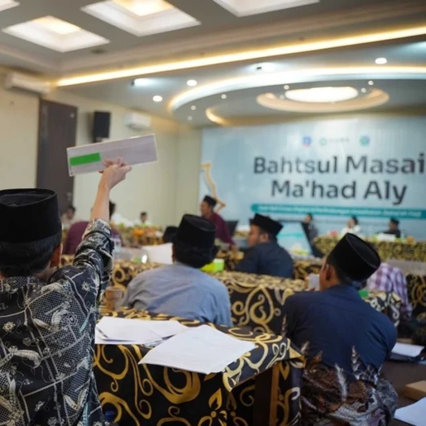 Kitab Kontemporer Dapat Menjadi Rujukan Bahtsul Masail Selama Sesuai Metodologi Empat Mazhab