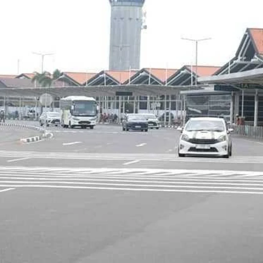 Penerbangan Terdampak Abu Vulkanik Anak Krakatau, Lima Bandara Alternatif Disiapkan