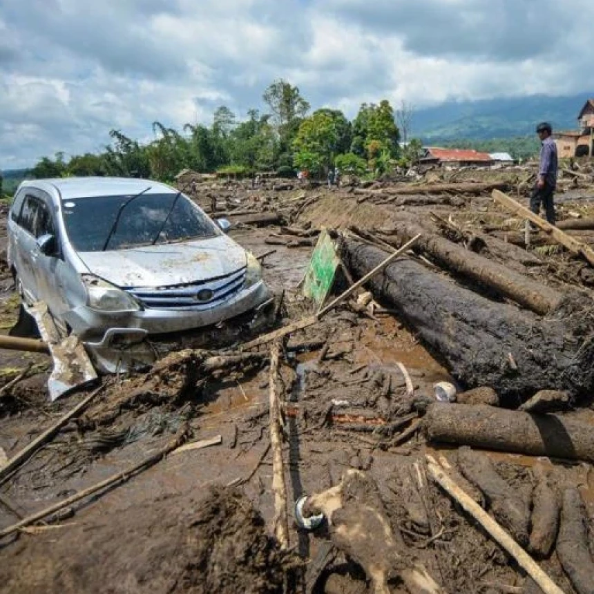 Korban Meninggal Banjir Bandang Sumbar Bertambah Jadi 50 Orang